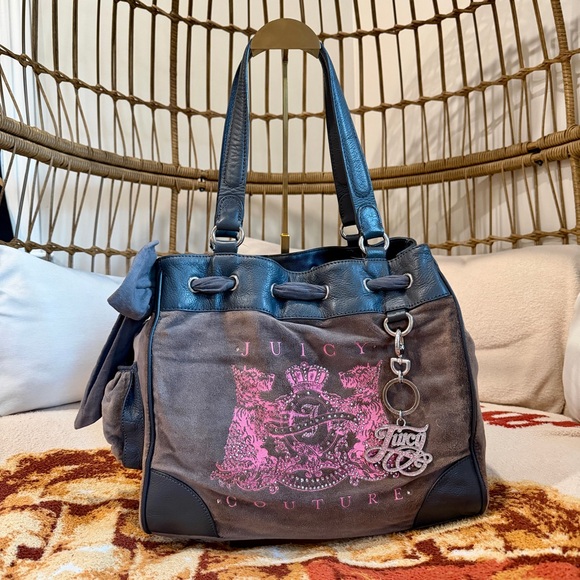 💖 Juicy Couture Daydreamer (2011) – Brown with Pink Crest